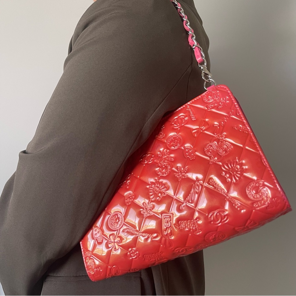 Chanel Lucky Symbol Patent Pochette